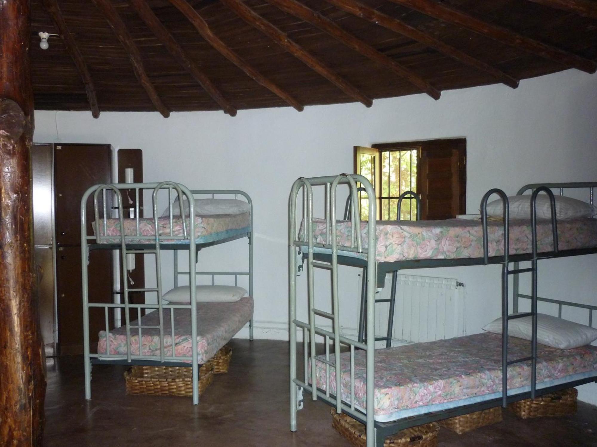 Albergue Turistico Valle Del Ambroz Hervas Bilik gambar